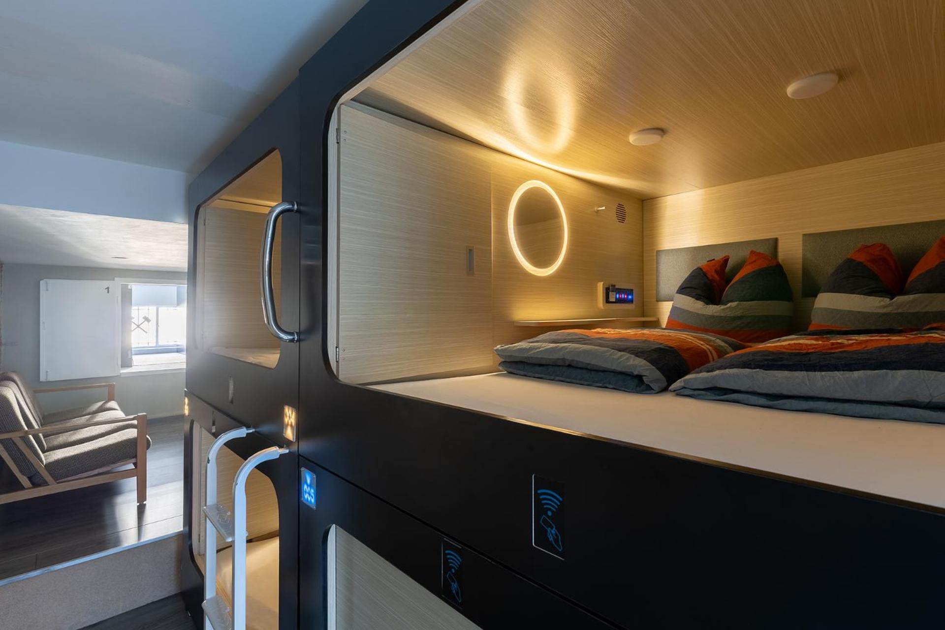 Mue Cubes - Capsule Hotel Basel Eksteriør bilde