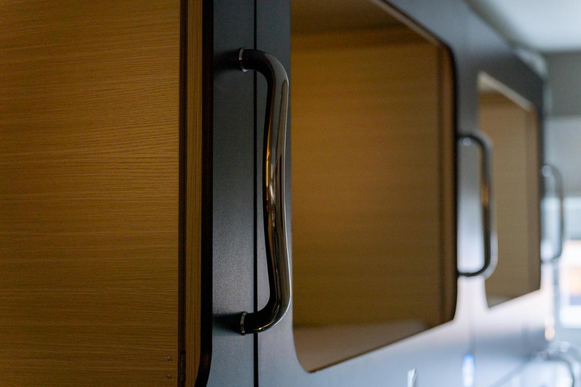 Mue Cubes - Capsule Hotel Basel Eksteriør bilde
