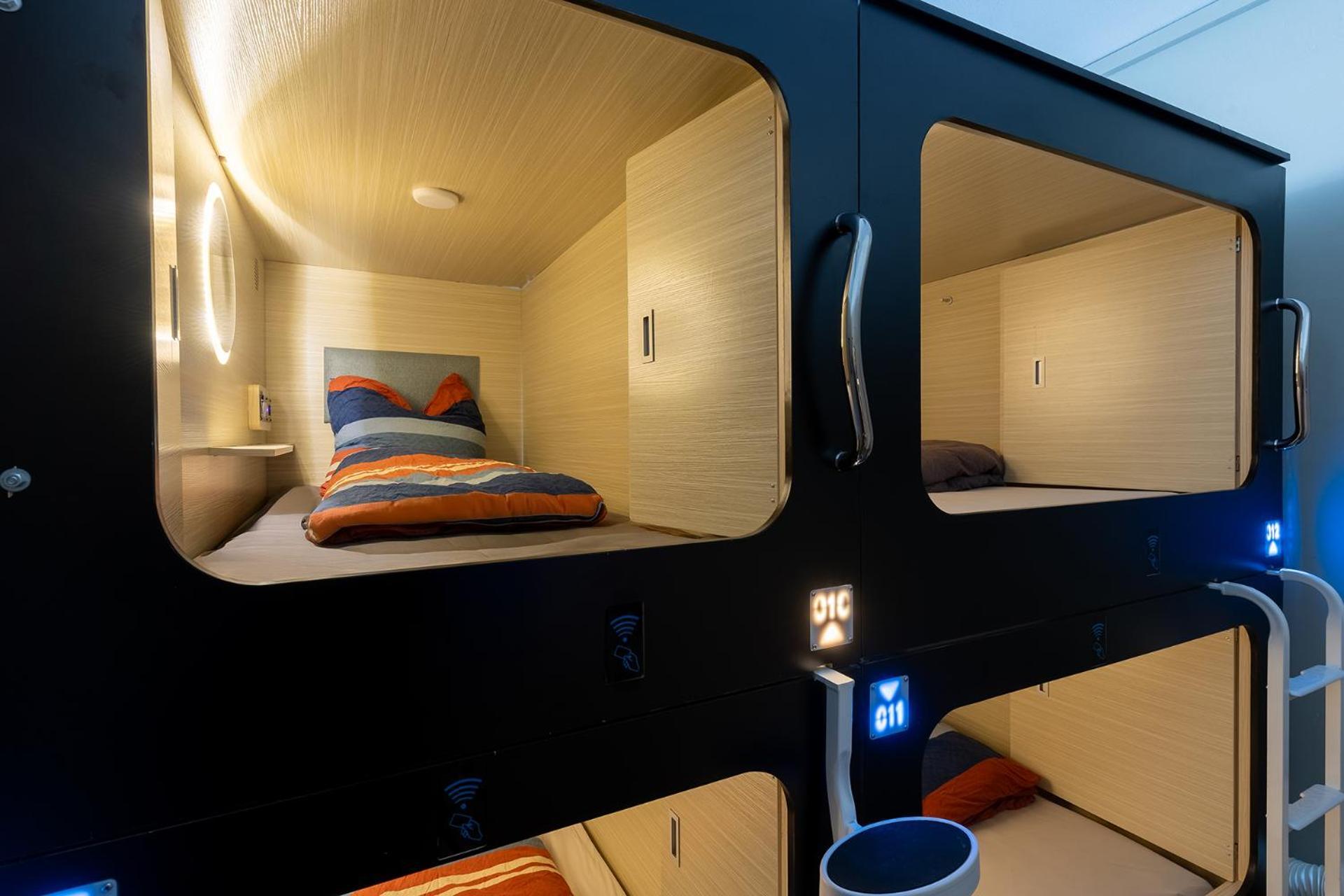 Mue Cubes - Capsule Hotel Basel Eksteriør bilde