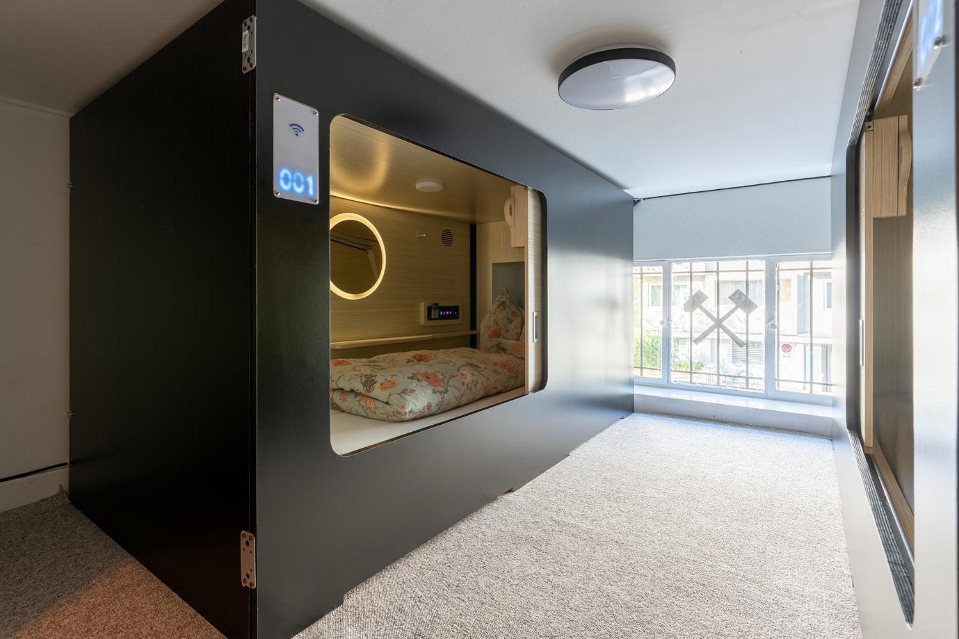Mue Cubes - Capsule Hotel Basel Eksteriør bilde