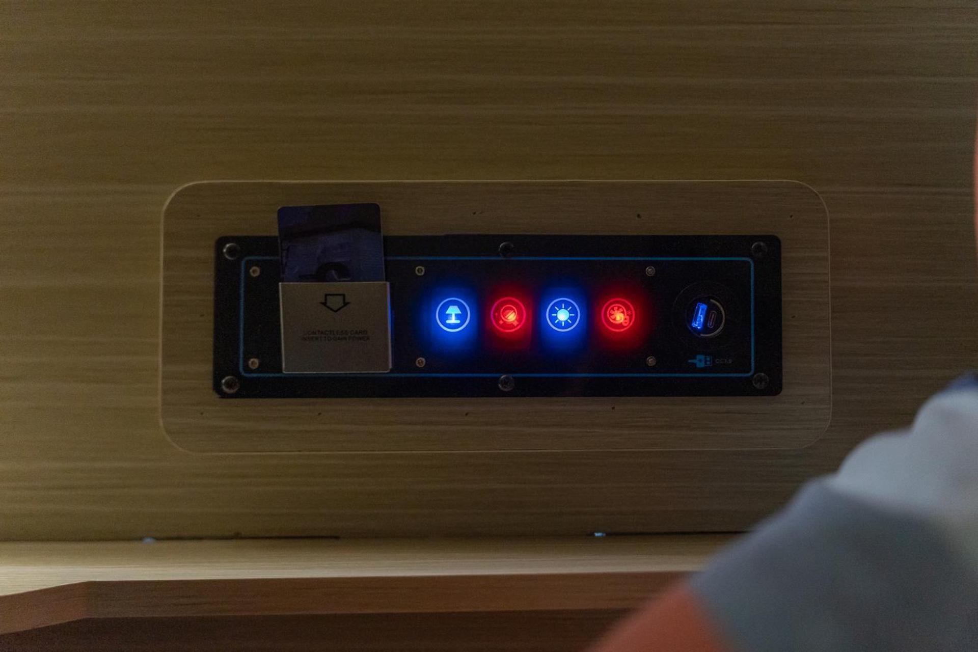 Mue Cubes - Capsule Hotel Basel Eksteriør bilde