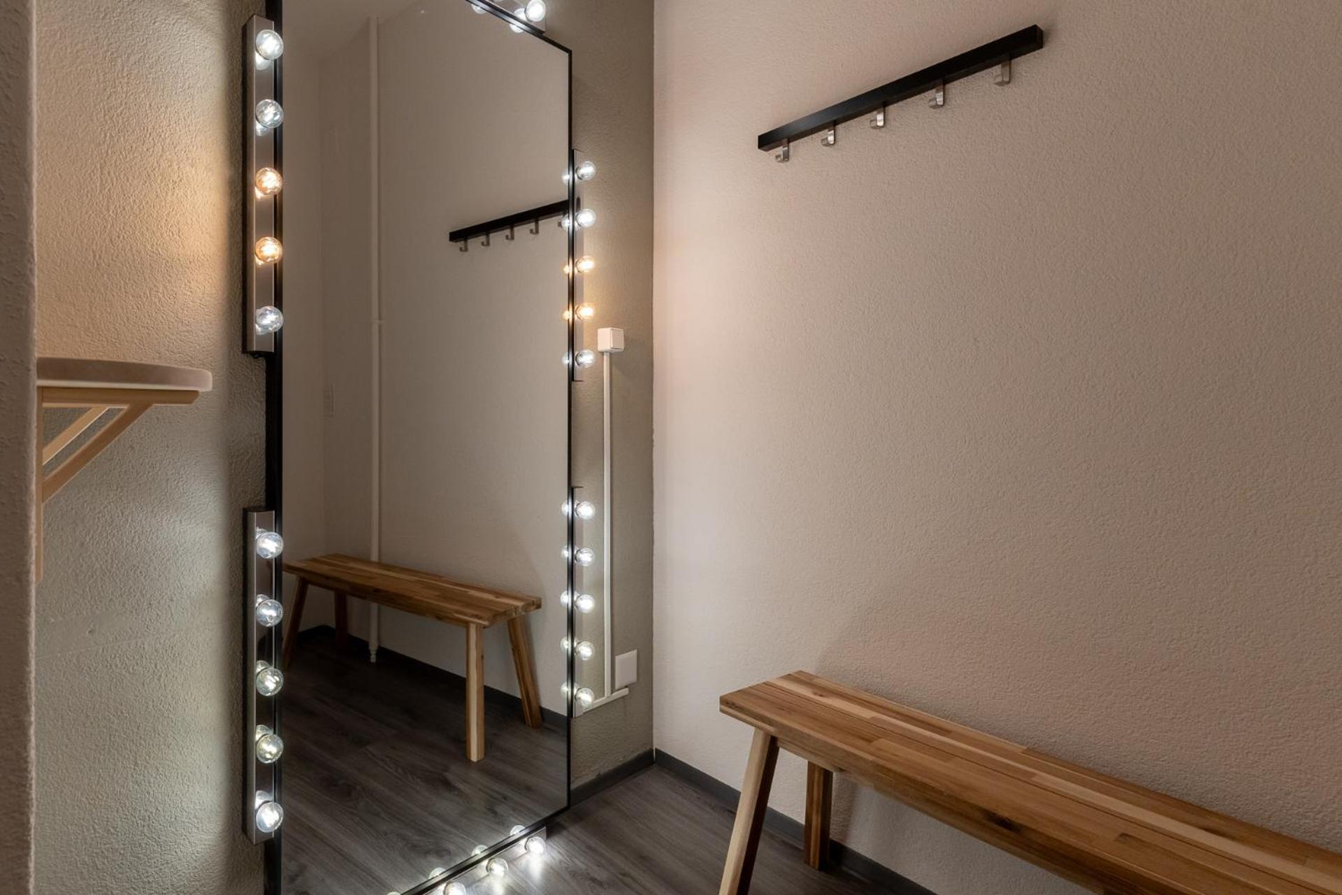 Mue Cubes - Capsule Hotel Basel Eksteriør bilde